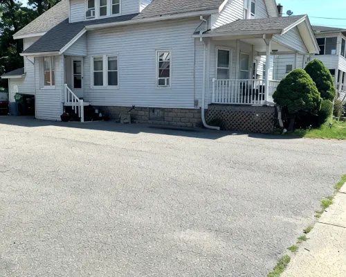 Cozy First Floor Apartment. Located in a quiet neighborhood. Hotels in Chicopee