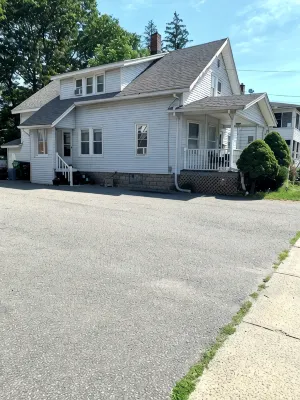 Cozy First Floor Apartment. Located in a quiet neighborhood. - Wifi