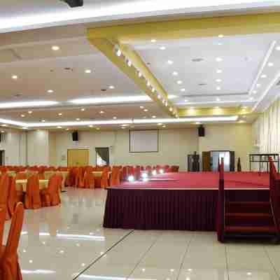 Central Hotel Others