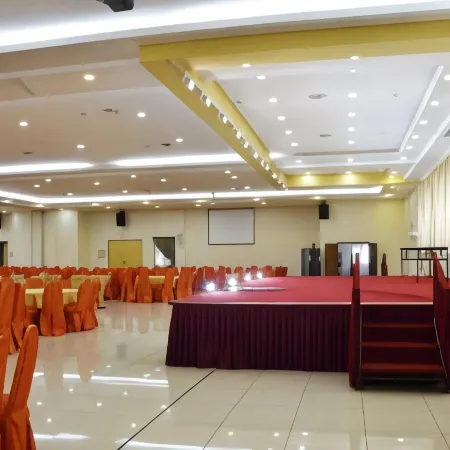 Central Hotel