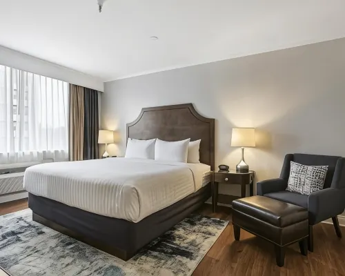 St Charles Inn, Superior Hotel Hotels near Samuel Square