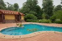 Bandhavgarh Meadows - Pool
