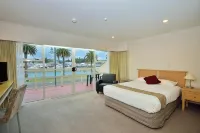 Senator Motor Inn Hotels in 