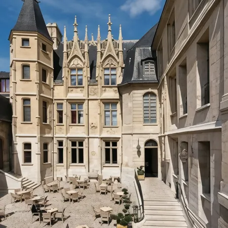 Hotel de Bourgtheroulde, Autograph Collection