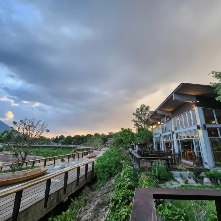 Chiang Khan Hill Resort