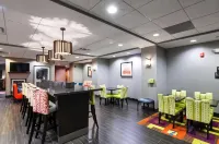 Hampton Inn Foley - فطور