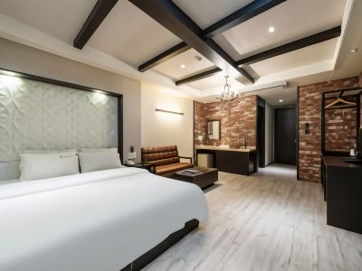 Elga Hotel