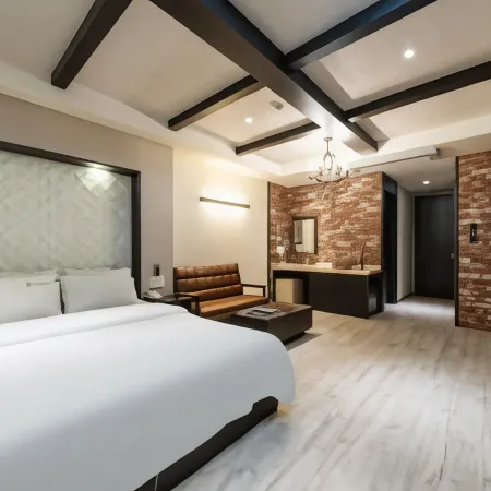 Elga Hotel