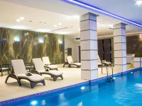 Xenon Hotel & Spa Hotels near فوشتوفاز