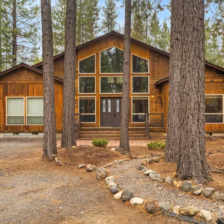 Cozy Sunriver Cabin Near Mt. Bachelor