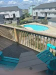 Quiet Island Hideaway with private beach access/pool, near shops and food. - 수영장