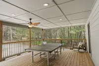 Sunset Estate 7 Bedrooms, Sleeps 18! + Game Room - 3-Star