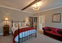 The Castle Hotel Hotels in 