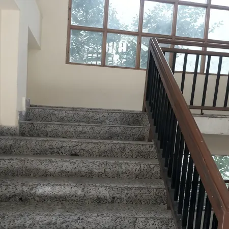 Goroomgo J J Regency (Manali)