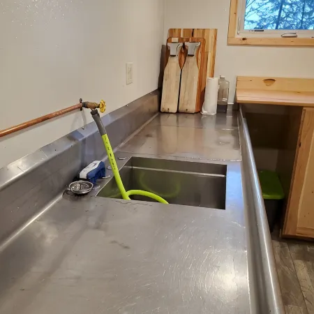 Gone Fish Inn: Remodeled Lakefront Cabin, FREE Wi-Fi & Firewood, No Cleaning Fee