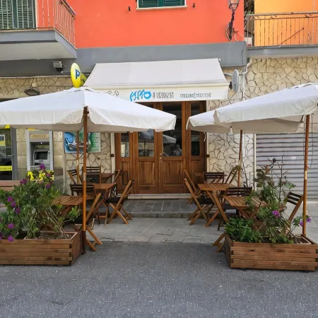 Pippo a Vernazza Rooms Отели рядом с достопримечательностью «Пляж Феджина»