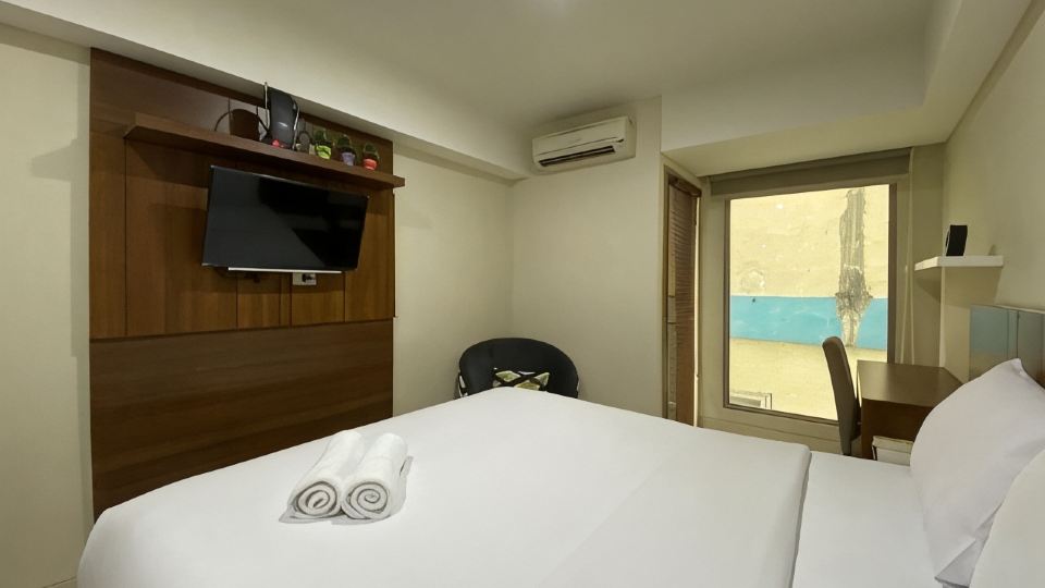New and Homey Studio Apartment at Warhol (W/R) Residence