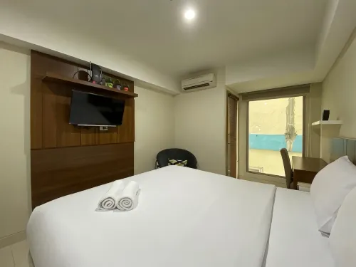 New and Homey Studio Apartment at Warhol (W/R) Residence - Holiday Apartments