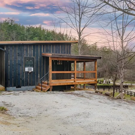 Cozy Hiker’s Retreat with Relaxing Hot Tub.