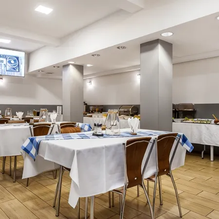 Hotel Olivia Отели рядом с достопримечательностью «Железнодорожная станция Гданьск-Заспа»