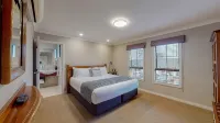 Quantum Lodge Motor Inn - Jacuzzi