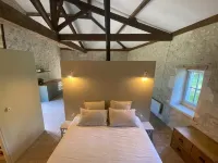 Beautiful Boathouse by the River - 4-Star