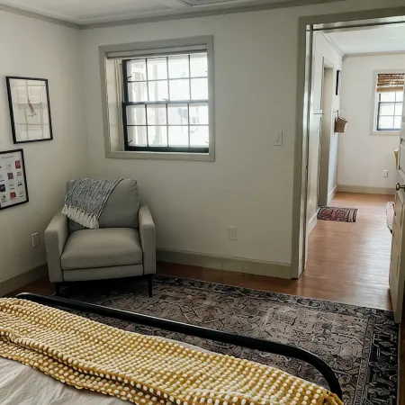 Steps to Lane and VT Campus Cozy 2 Bed/2 Bath Blacksburg Apartment