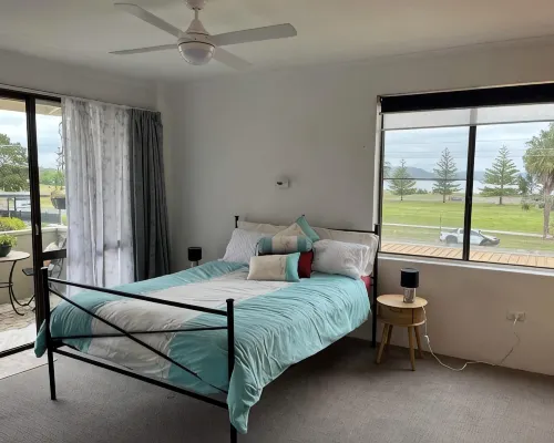 Beachfront Batemans Bay-Batehaven NSW2 bedroom apartment,pool, free parking Hotels in Batehaven
