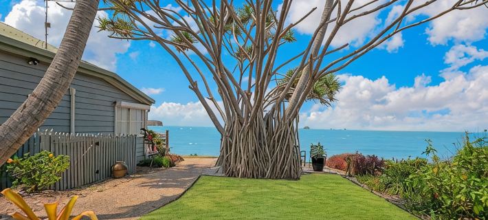 Beachfront Holiday Cottage Ξενοδοχεία στην πόλη Yeppoon