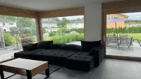 Moderne Ferienwohnung, Platz für 6 Gäste - 2 Schlaf-/ Wohn-/badezimmer, Terrasse