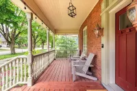 Modern & Spacious 1908 Home