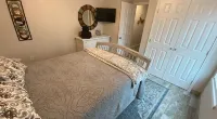 WILD CARD SUITE: Unit B.              Casino Retreat & Pickleball court - 3-Star