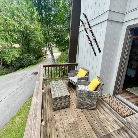 Dog-Friendly Banner Elk Condo w/ Slope View and Deck
