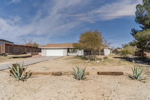 JOSHUA TREE AGAVE OASIS 3BD/2BTH - Swimmingpools