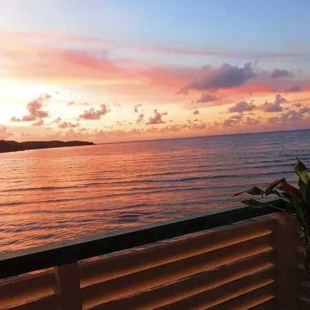 Oceanfront 2 bedroom/2bath in beautiful Bolongo Bay