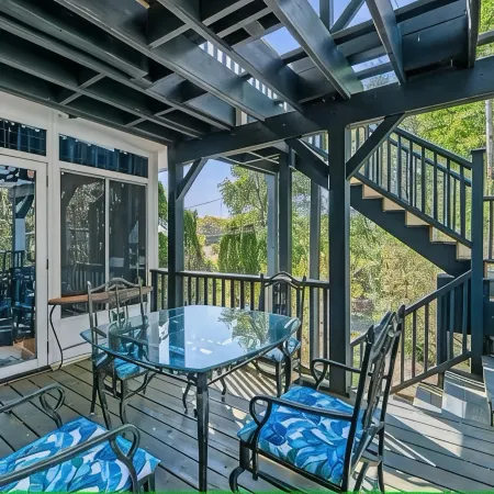 3BR Oceanview Townhouse on Boulevard I Walk to downtown l Sleeps 8