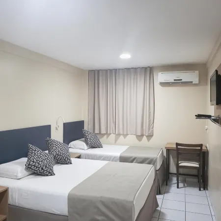 Villa Park Hotel Fortaleza Отели рядом с достопримечательностью «Пляж Мейрелеш»