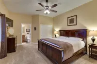Family Friendly 4000 Sq Ft 5 Bed 5.5 Bath, With Pool And Spa,  3 Miles To Strip - Private Pool
