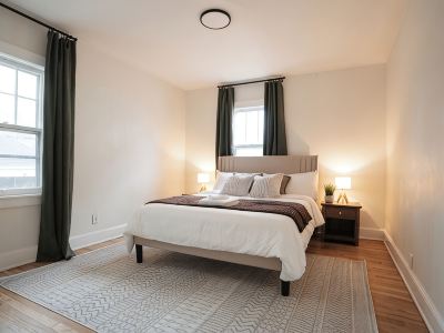 The Designers Apartment - 5 Minutes to Downtown