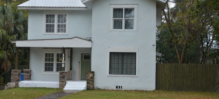 Suite Staycation: 2-story, 4BR/2BA, 2047sq ft home near hospitals & Ft. Novosel ドーサンのホテル