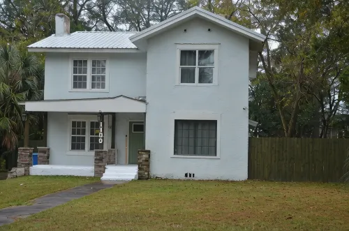 Suite Staycation: 2-story, 4BR/2BA, 2047sq ft home near hospitals & Ft. Novosel - โฮมสเตย์