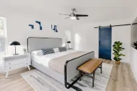 THE TURTLE, Brand New Heated Pool, 10 minutes to Downtown Naples, 5th Ave. Beach - Private Pools