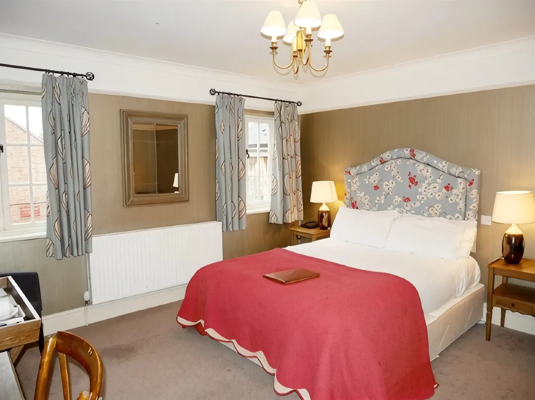 The Angel Hotel - Gloucestershire