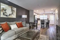 New Condo! Minutes from Sand Springs Golf Course & Wedding/Event Venue - Boutique