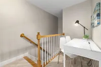Near downtown Cary & RDU. Easy access to Raleigh, Durham and local venues. - Boutique