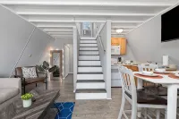 The Bohemian A Frame. - Chalets