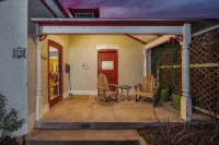 Beautifully furnished historic home with heated pool close to Downtown Tucson. - สระว่ายน้ำส่วนตัว