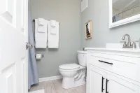 Ocean Block - 1st Floor Condo - Walk to the Beach - 4성급
