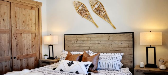 BRAND NEW Contemporary 2 BR near Winter Park Ski Resort on Shuttle w/priv hottub Hotels in Фрэйзер