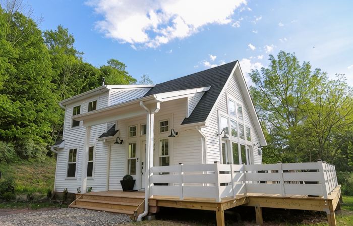 Roxbury Private 3Br w/ Fire-Pit, Sweeping Mt Views- 5 Wooded Acres. Near Skiing!